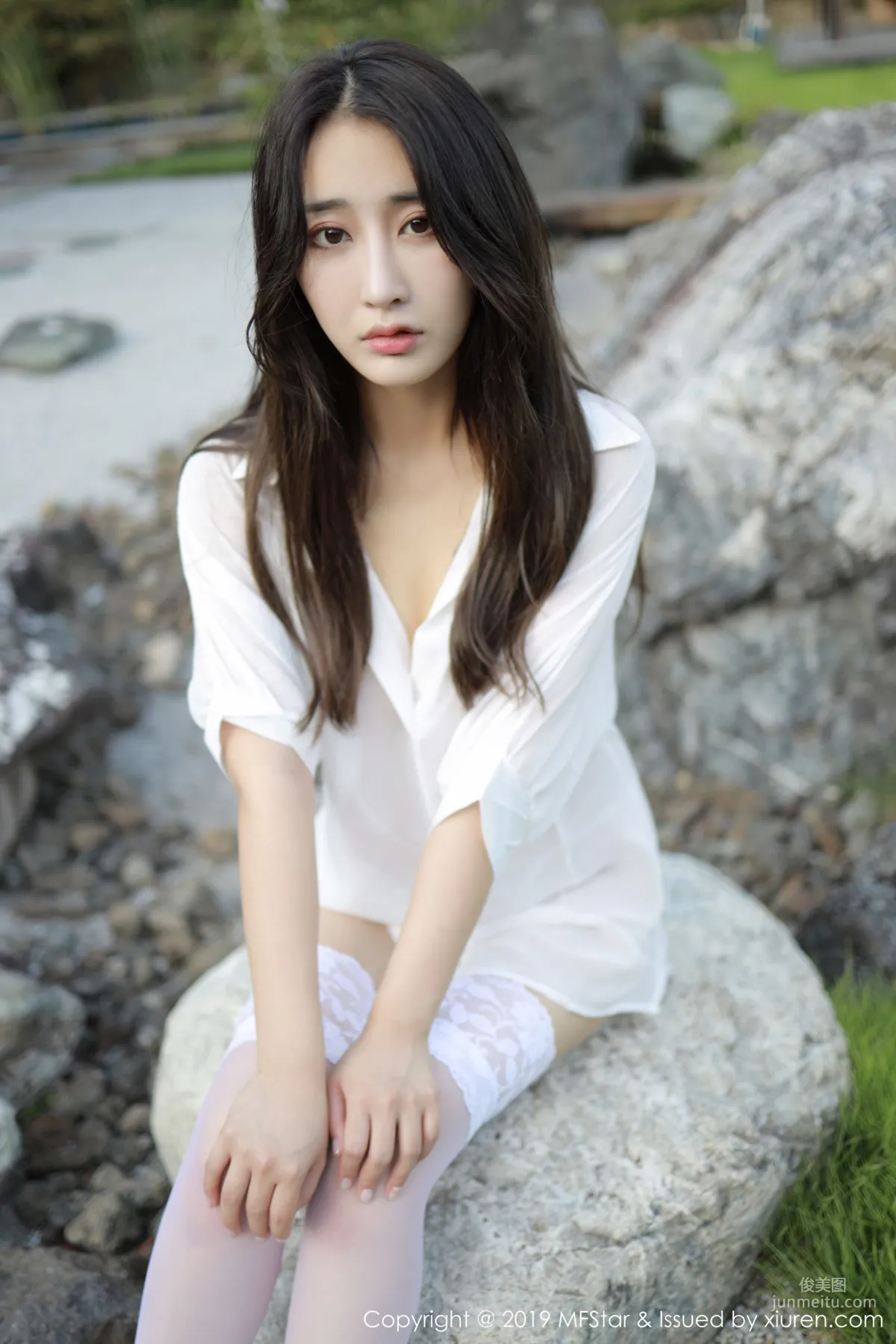 Betty Lin Zixin, Premium White Shirt Lady [MFStar] Vol.219 Photo Set photo 16