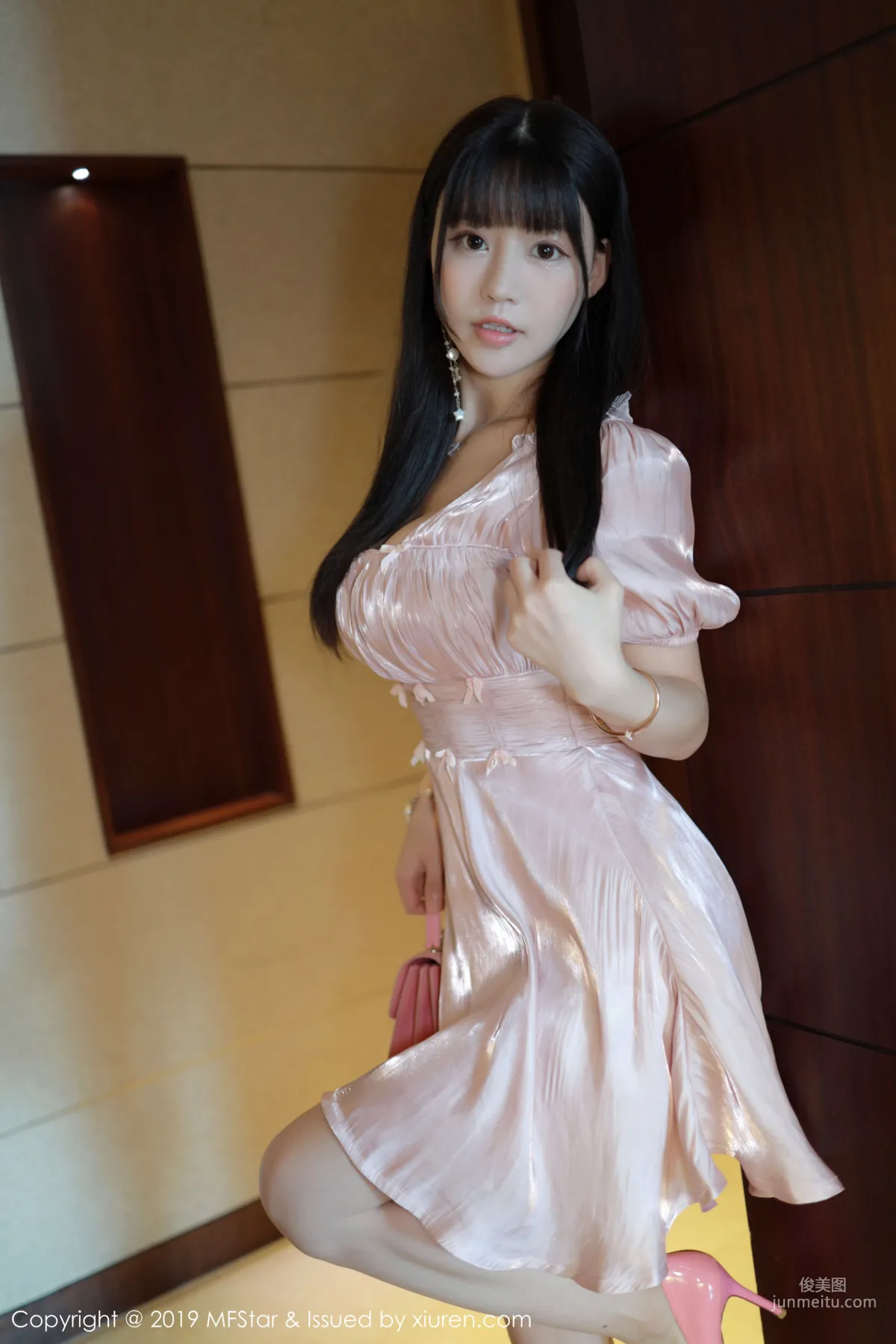Flower Barbie Keer From Beginner to Indoor Private Shoot Charm [MFStar] Vol.217 Photo Set photo 10
