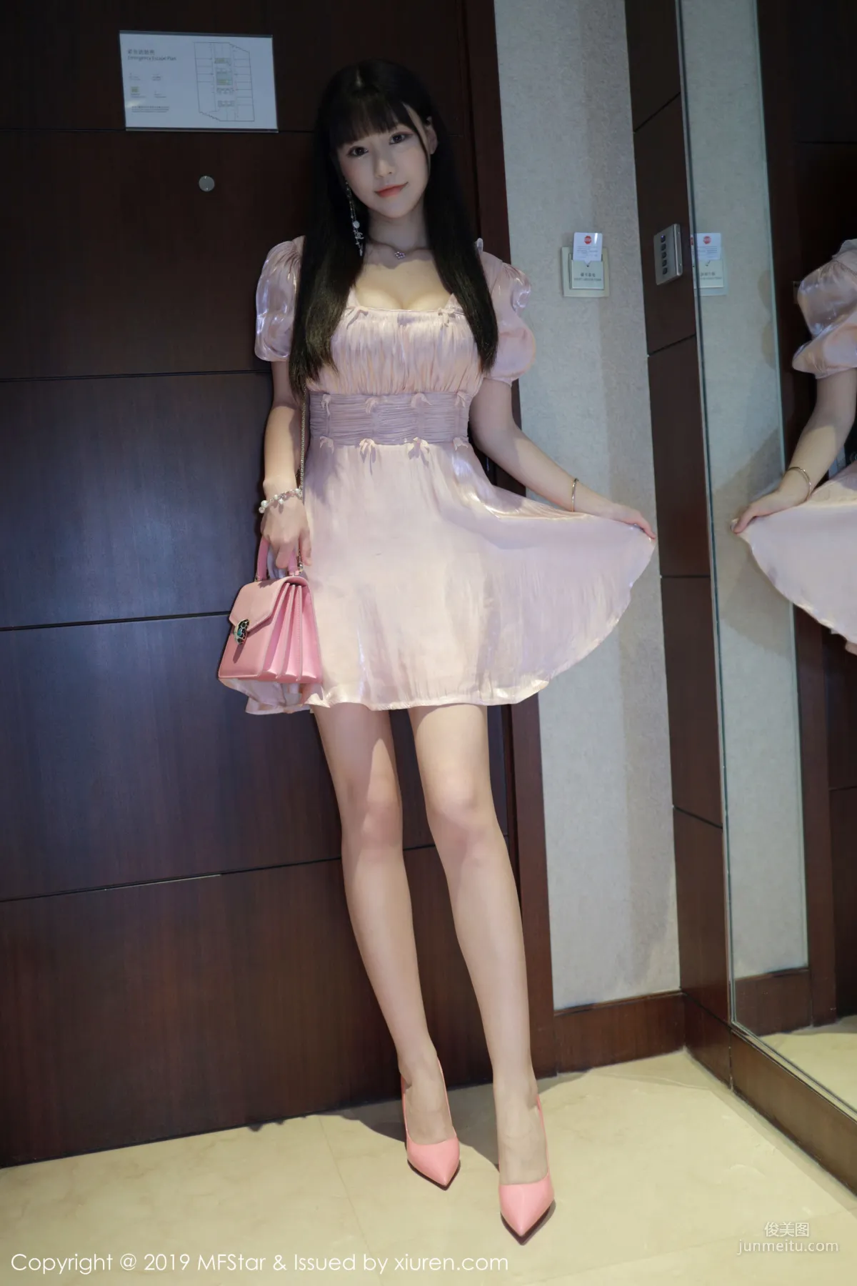 Flower Barbie Keer From Beginner to Indoor Private Shoot Charm [MFStar] Vol.217 Photo Set photo 7