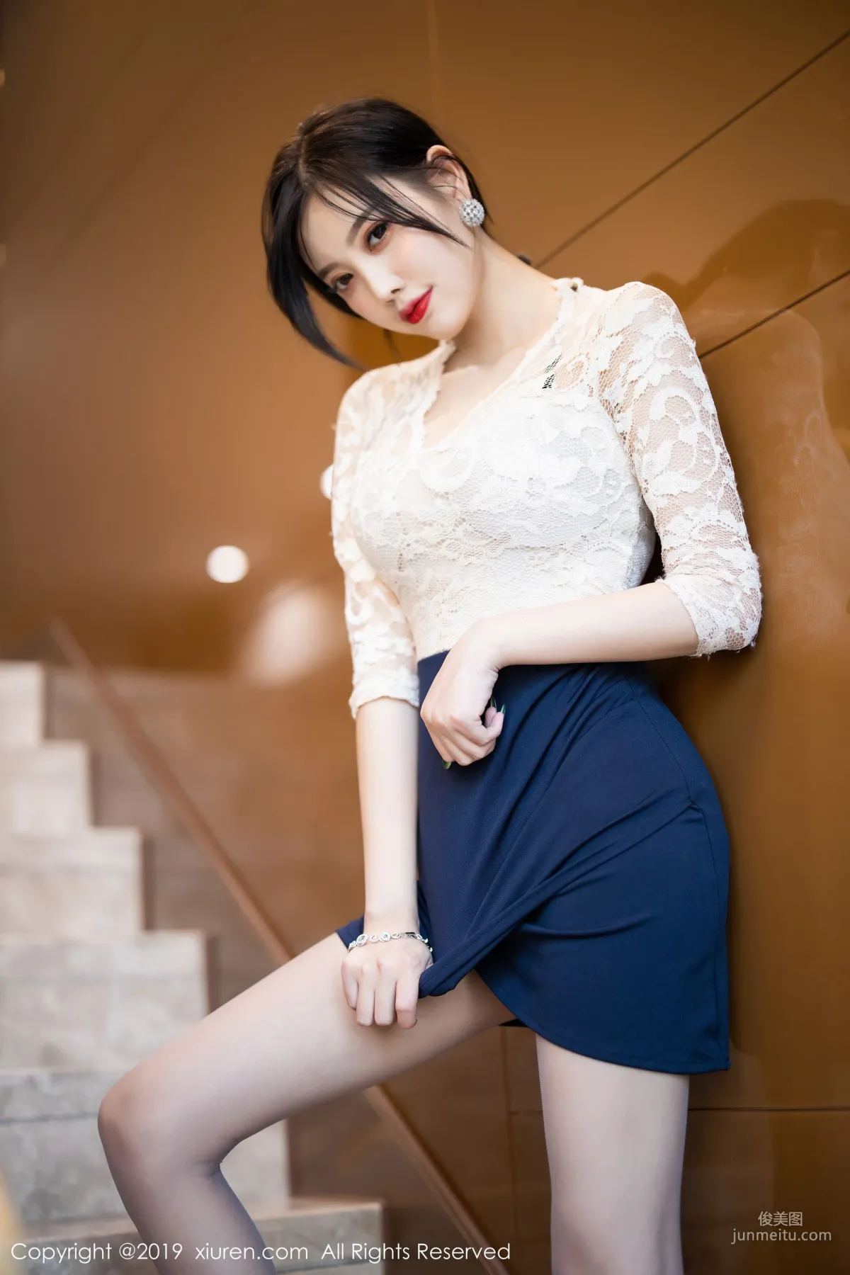Yang Chenchen sugar 'Slip Dress Lingerie and Stockings Legs' [XiuRen] No.1717 Photo Set photo 9