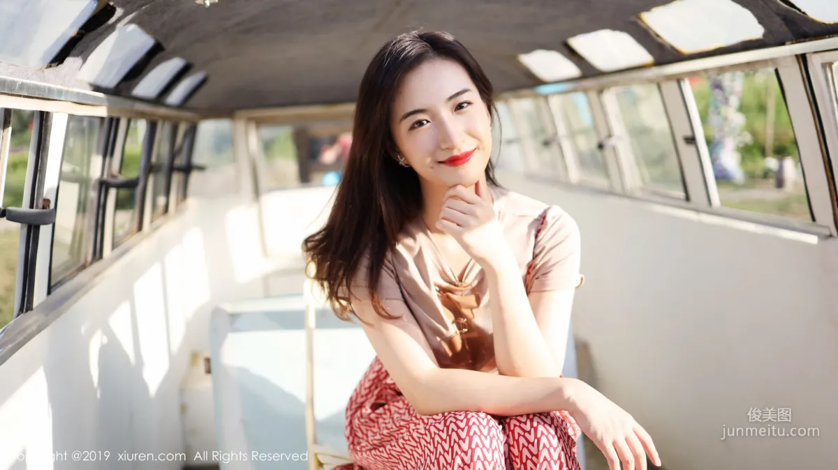 Yi'er Latte Outdoor Fresh Sweet Style Series [XiuRen] No.1718 Photo Set photo 13