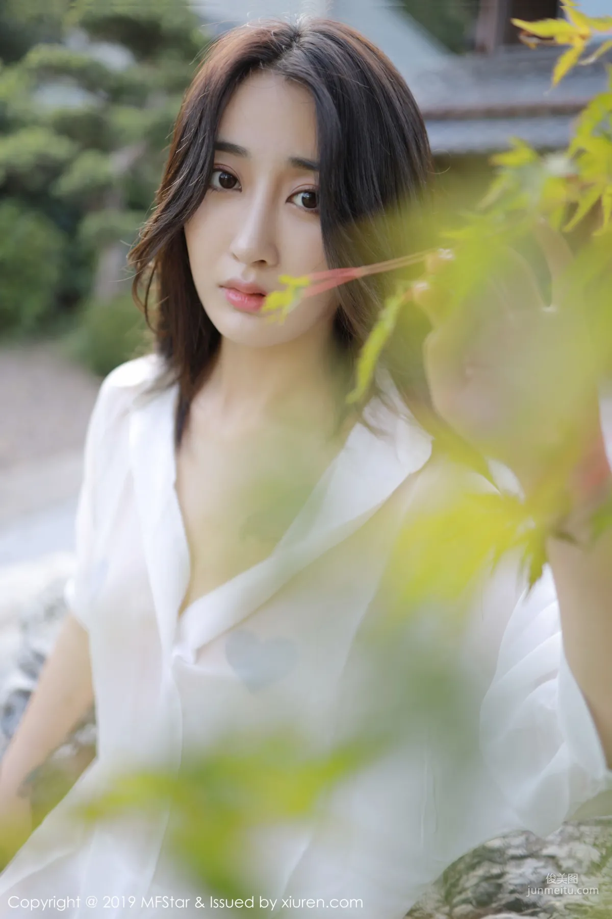 Betty Lin Zixin, Premium White Shirt Lady [MFStar] Vol.219 Photo Set photo 23