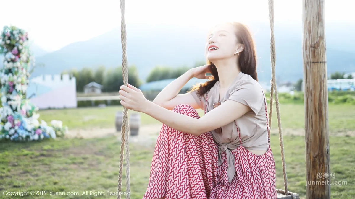 Yi'er Latte Outdoor Fresh Sweet Style Series [XiuRen] No.1718 Photo Set photo 44