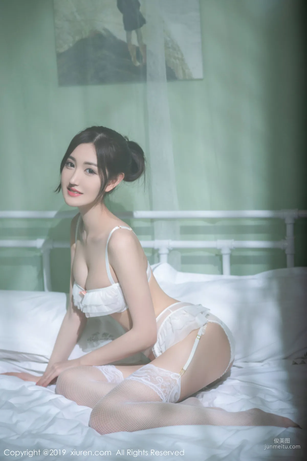 Shen Mengyao Lace Lingerie and Light and Shadow [XiuRen] No.1693 Photo Set photo 5