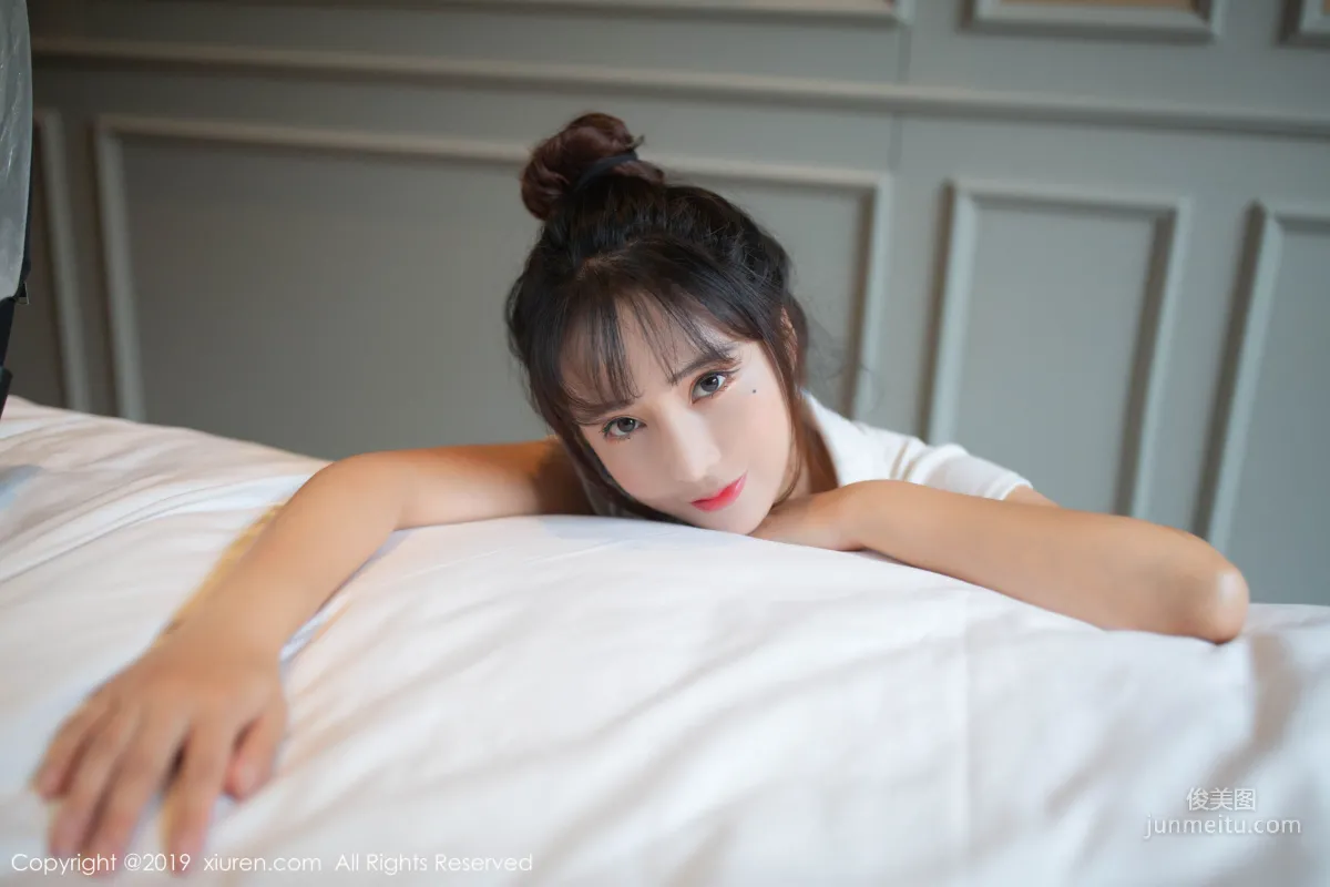 Tao Xile_lele Sexy School Uniform and Curvy Graceful Figure [XiuRen] No.1705 Photo Set photo 13