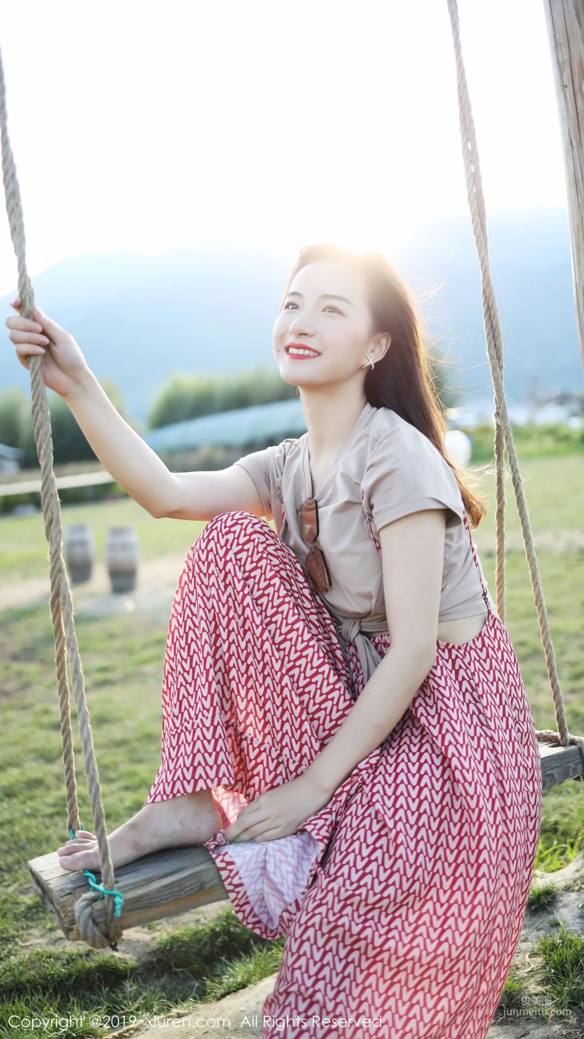 Yi'er Latte Outdoor Fresh Sweet Style Series [XiuRen] No.1718 Photo Set photo 48