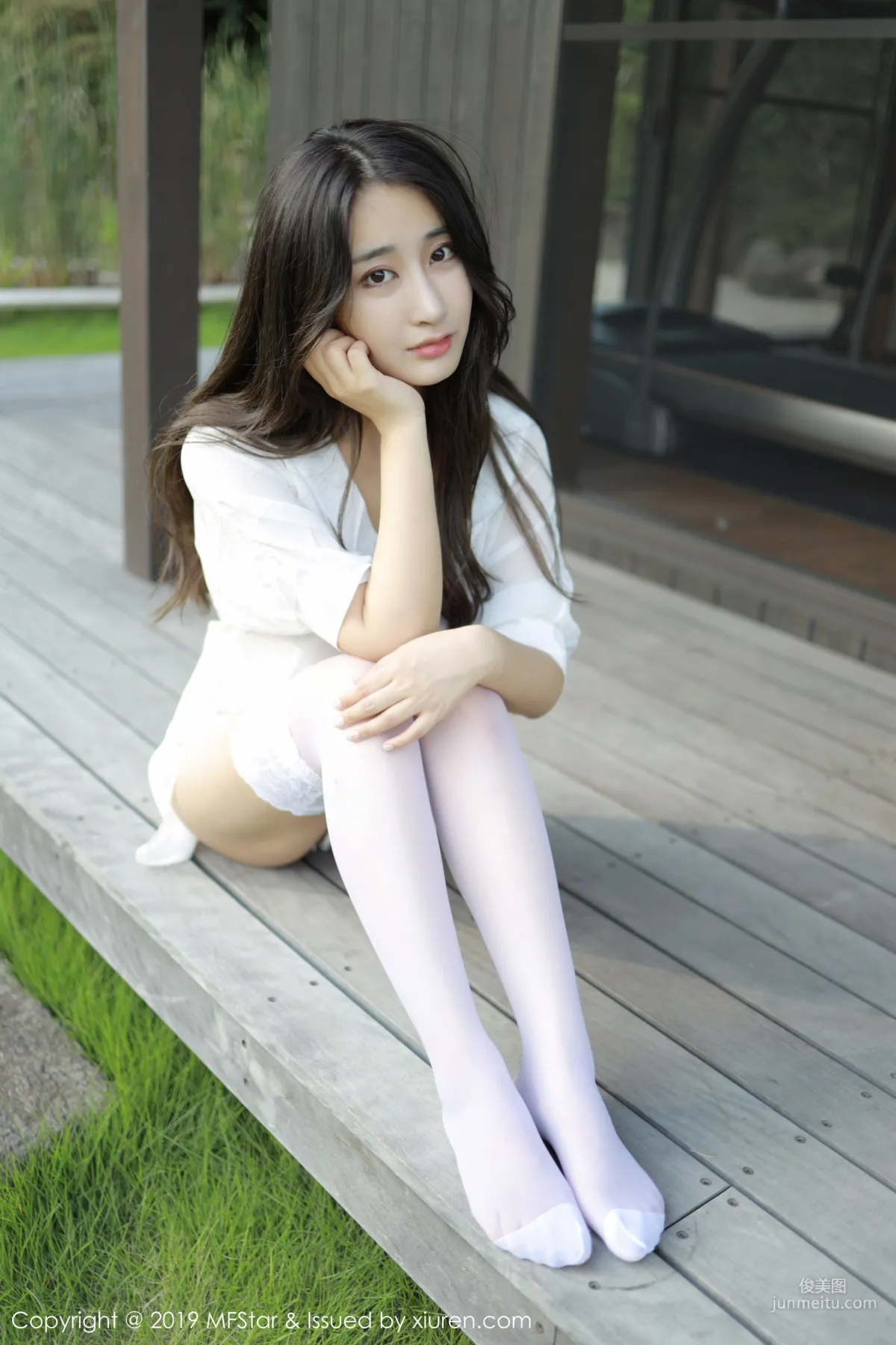 Betty Lin Zixin, Premium White Shirt Lady [MFStar] Vol.219 Photo Set photo 34