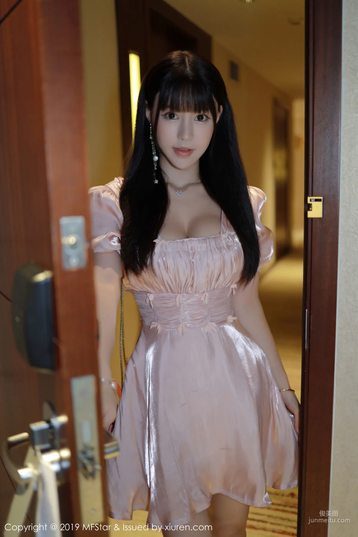 Flower朱可儿《从入门到室内的私房魅惑》 [模范学院MFStar] Vol.217 写真集1