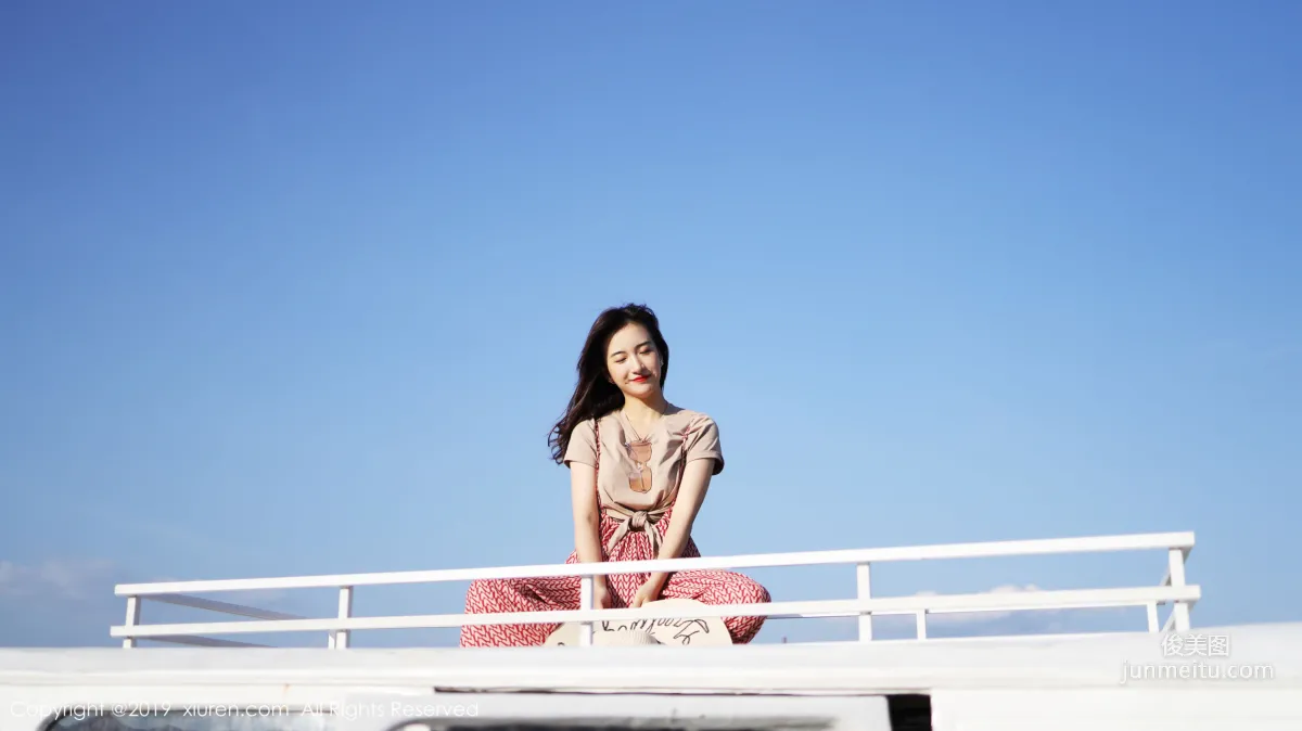 Yi'er Latte Outdoor Fresh Sweet Style Series [XiuRen] No.1718 Photo Set photo 3