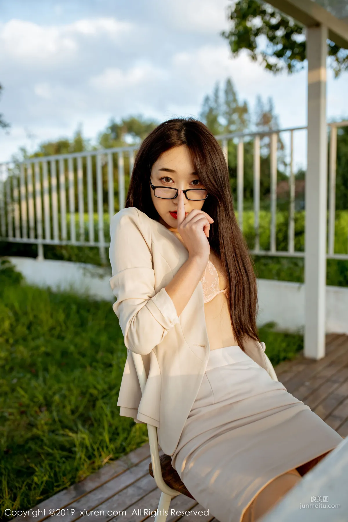 Xiao Jiuyue, Sexy Secretary OL [XiuRen] No.1700 Photo Set photo 27