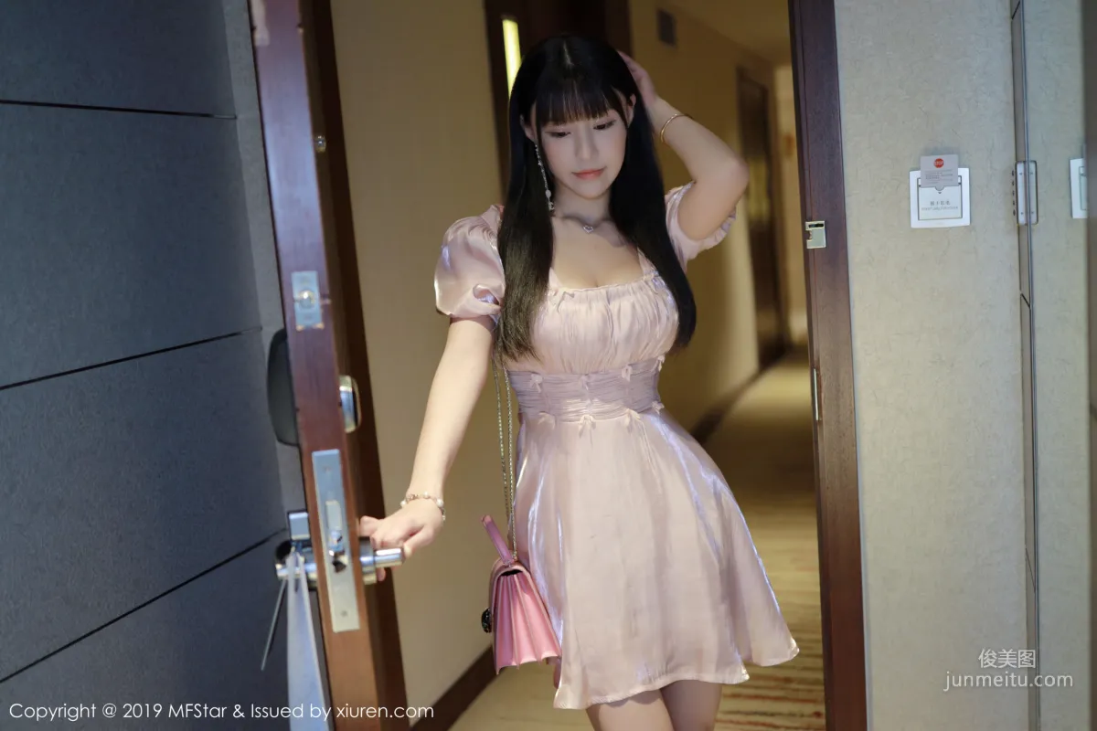 Flower Barbie Keer From Beginner to Indoor Private Shoot Charm [MFStar] Vol.217 Photo Set photo 3