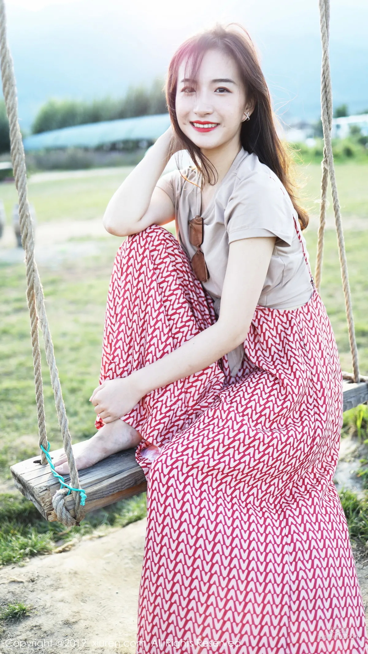 Yi'er Latte Outdoor Fresh Sweet Style Series [XiuRen] No.1718 Photo Set photo 50
