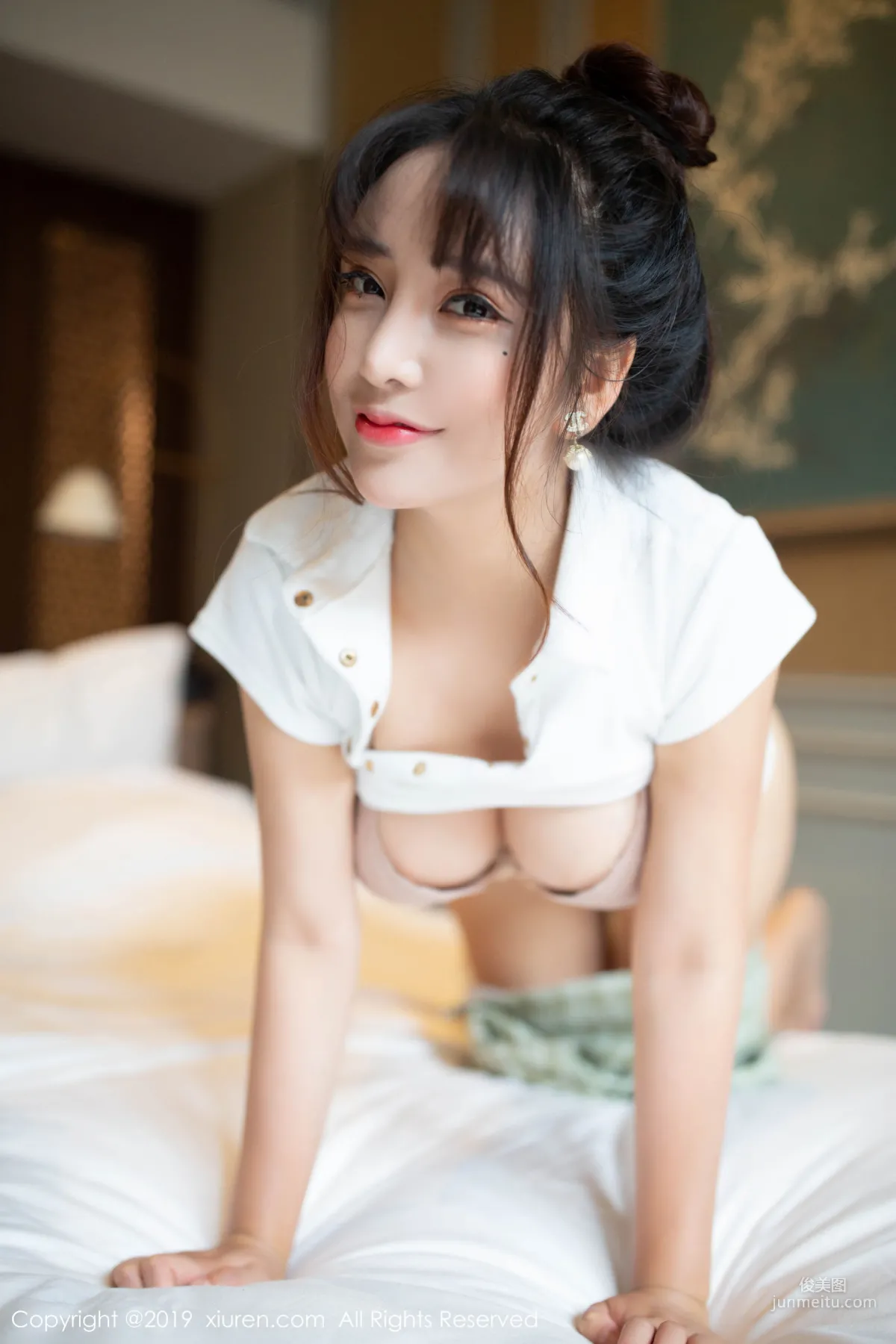Tao Xile_lele Sexy School Uniform and Curvy Graceful Figure [XiuRen] No.1705 Photo Set photo 3