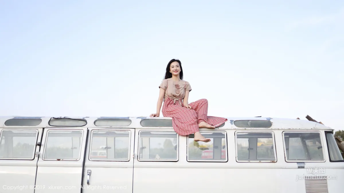 Yi'er Latte Outdoor Fresh Sweet Style Series [XiuRen] No.1718 Photo Set photo 52