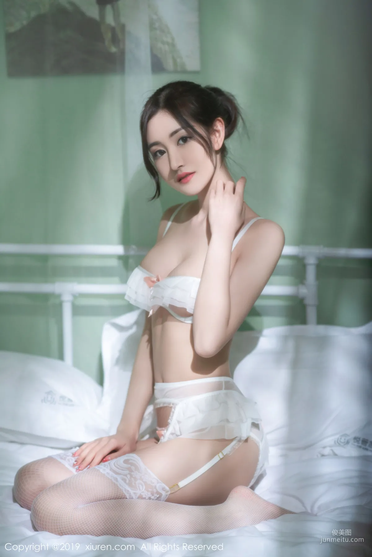 Shen Mengyao Lace Lingerie and Light and Shadow [XiuRen] No.1693 Photo Set photo 3