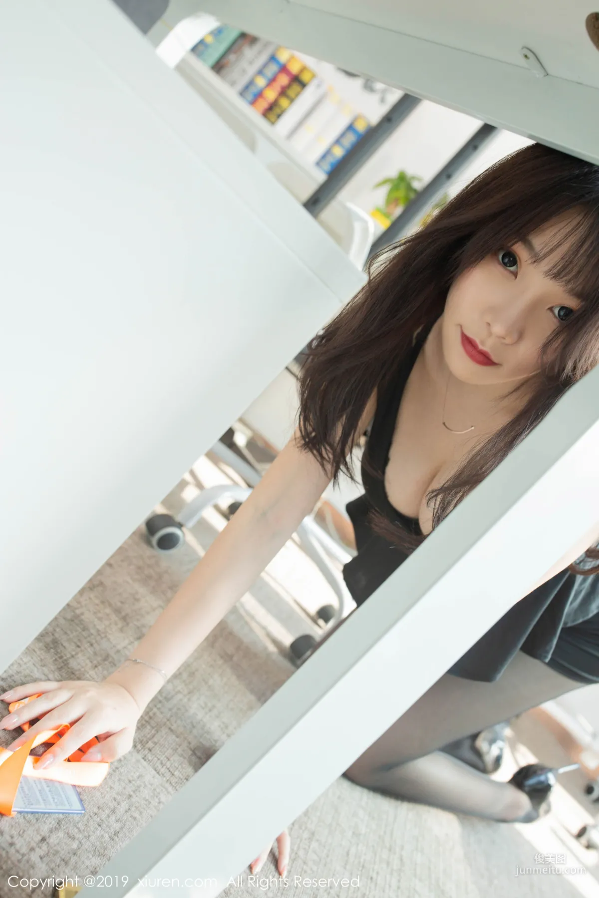 Zhizhi Booty Office Theme [XiuRen] No.1757 Photo Set photo 32