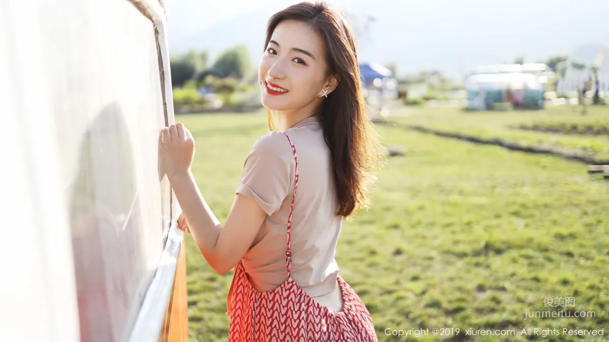 Yi'er Latte Outdoor Fresh Sweet Style Series [XiuRen] No.1718 Photo Set photo 7