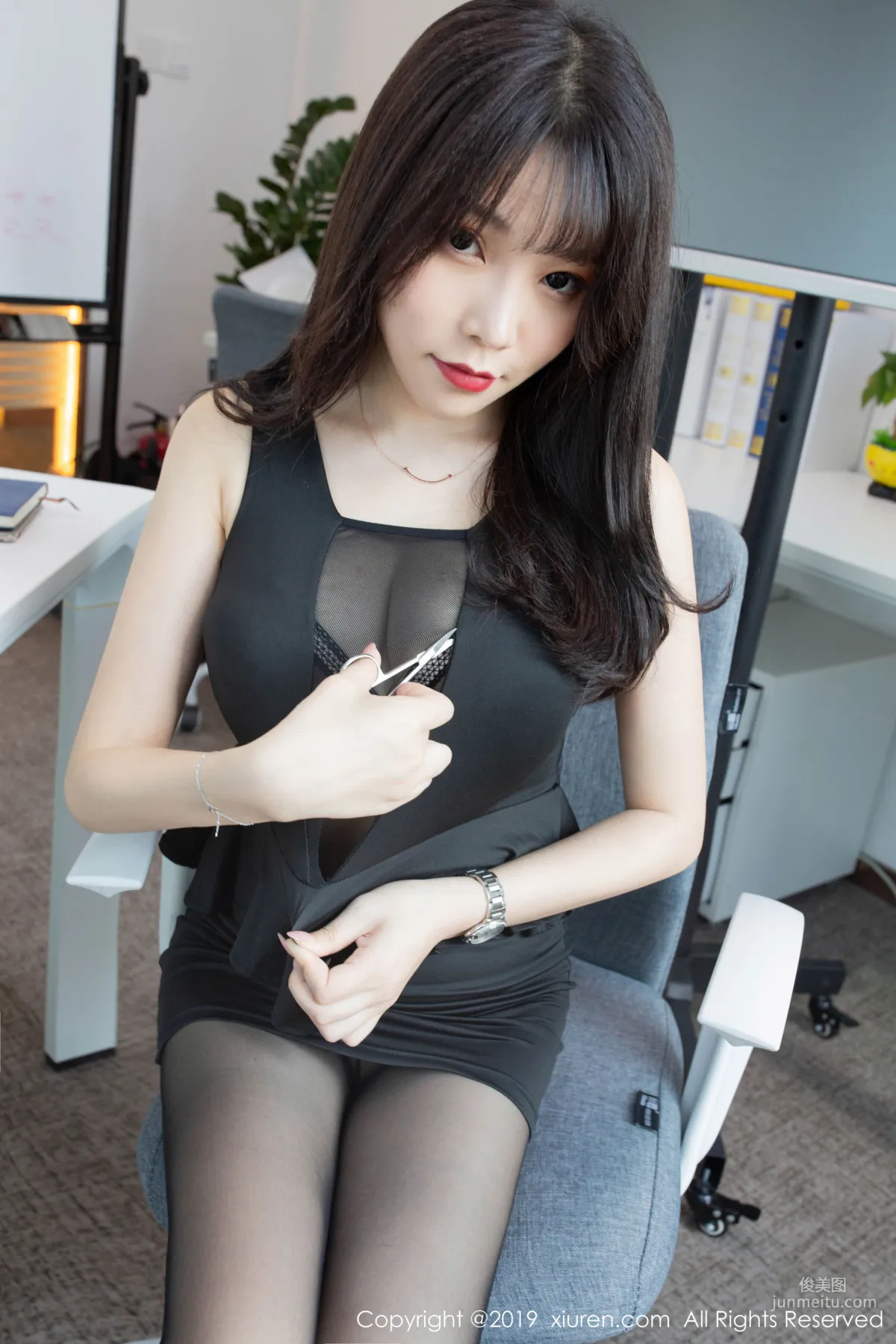 Zhizhi Booty Office Theme [XiuRen] No.1757 Photo Set photo 16