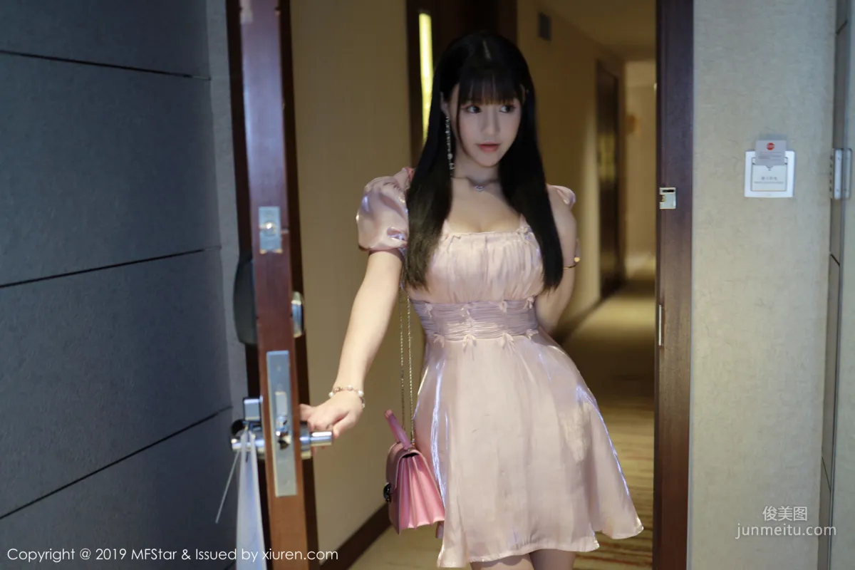 Flower Barbie Keer From Beginner to Indoor Private Shoot Charm [MFStar] Vol.217 Photo Set photo 4