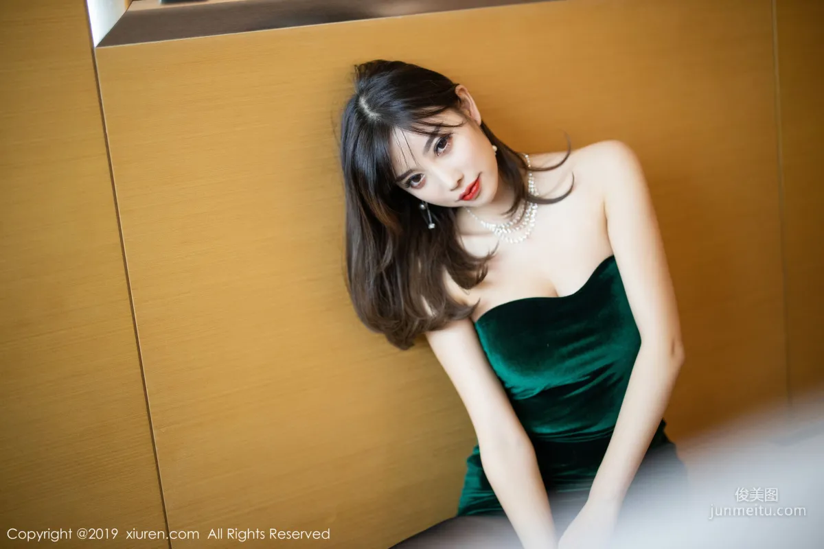Yang Chenchen sugar, Sexy Tube Top and Stockings [XiuRen] No.1731 Photo Set photo 39