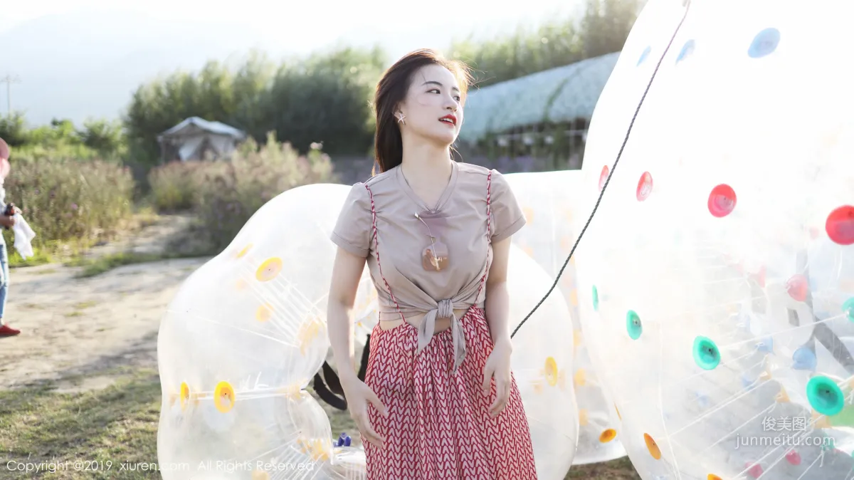 Yi'er Latte Outdoor Fresh Sweet Style Series [XiuRen] No.1718 Photo Set photo 22