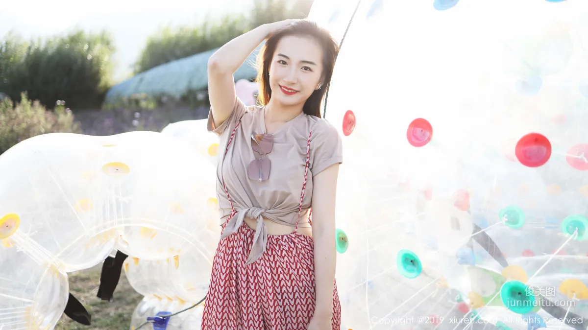 Yi'er Latte Outdoor Fresh Sweet Style Series [XiuRen] No.1718 Photo Set photo 23