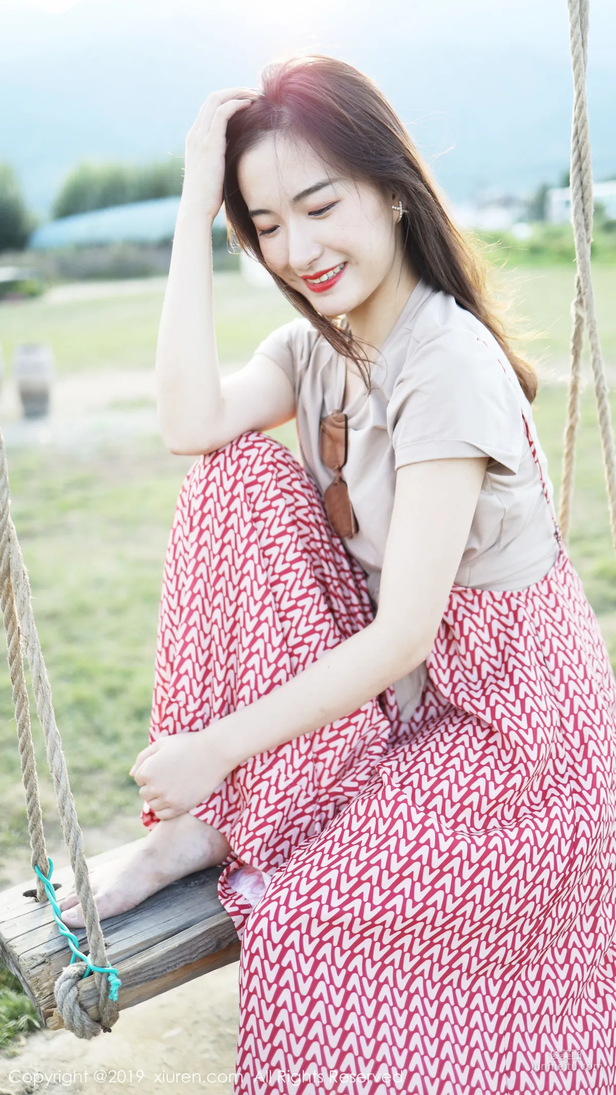 Yi'er Latte Outdoor Fresh Sweet Style Series [XiuRen] No.1718 Photo Set photo 51