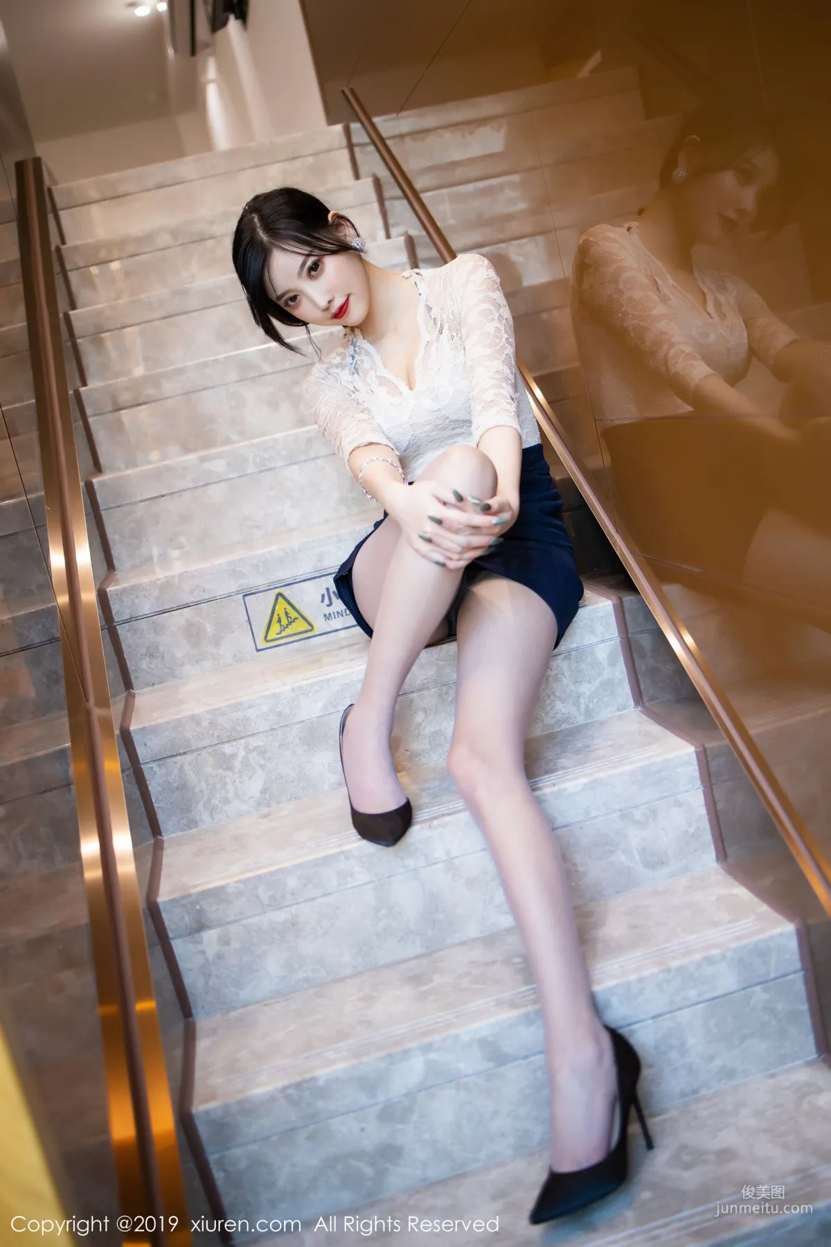 Yang Chenchen sugar 'Slip Dress Lingerie and Stockings Legs' [XiuRen] No.1717 Photo Set photo 10