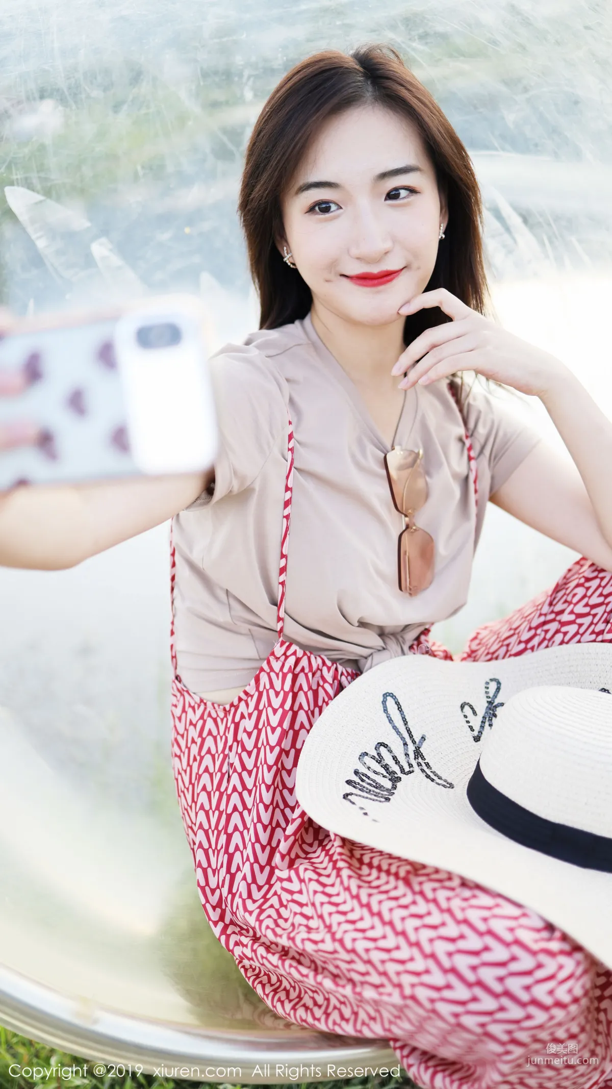Yi'er Latte Outdoor Fresh Sweet Style Series [XiuRen] No.1718 Photo Set photo 63