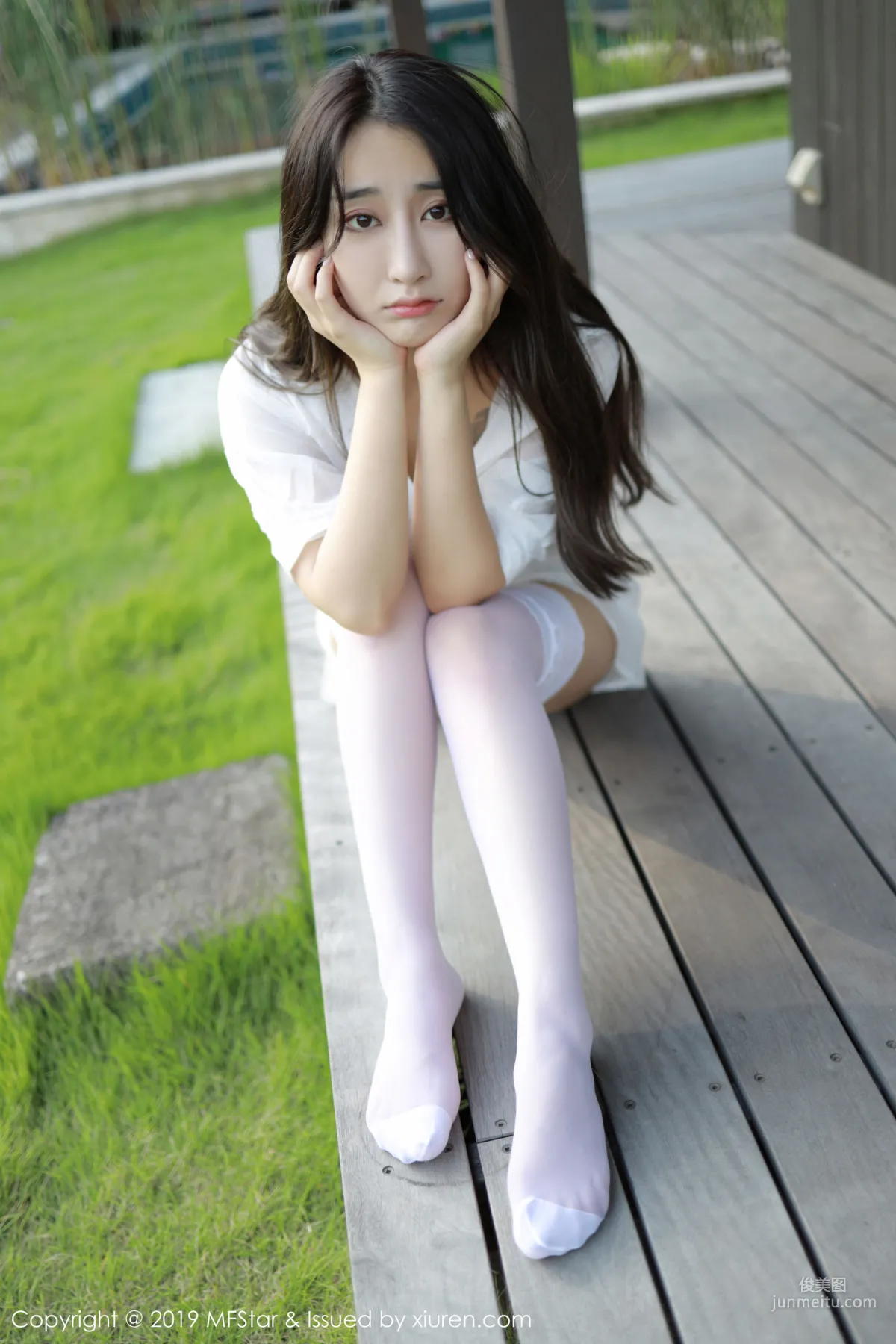 Betty Lin Zixin, Premium White Shirt Lady [MFStar] Vol.219 Photo Set photo 33