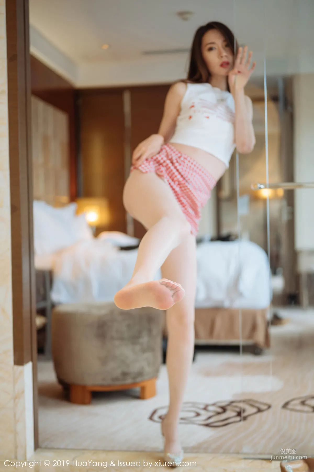 Meng Xinyue, Beautiful Legs in Vacuum Stockings [HuaYang] Vol.182 Photo Set photo 56