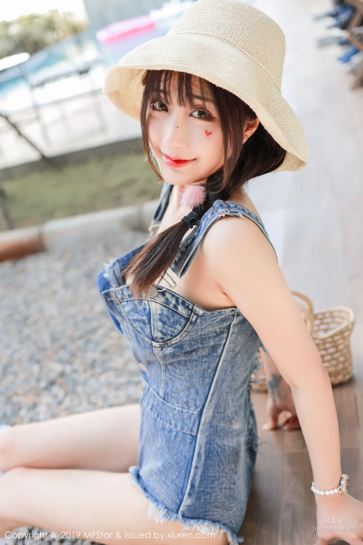 Betty Lin Zixin 《Straw Hat Girl Theme Series》 [MFStar] Vol.228 Photo Set photo 43