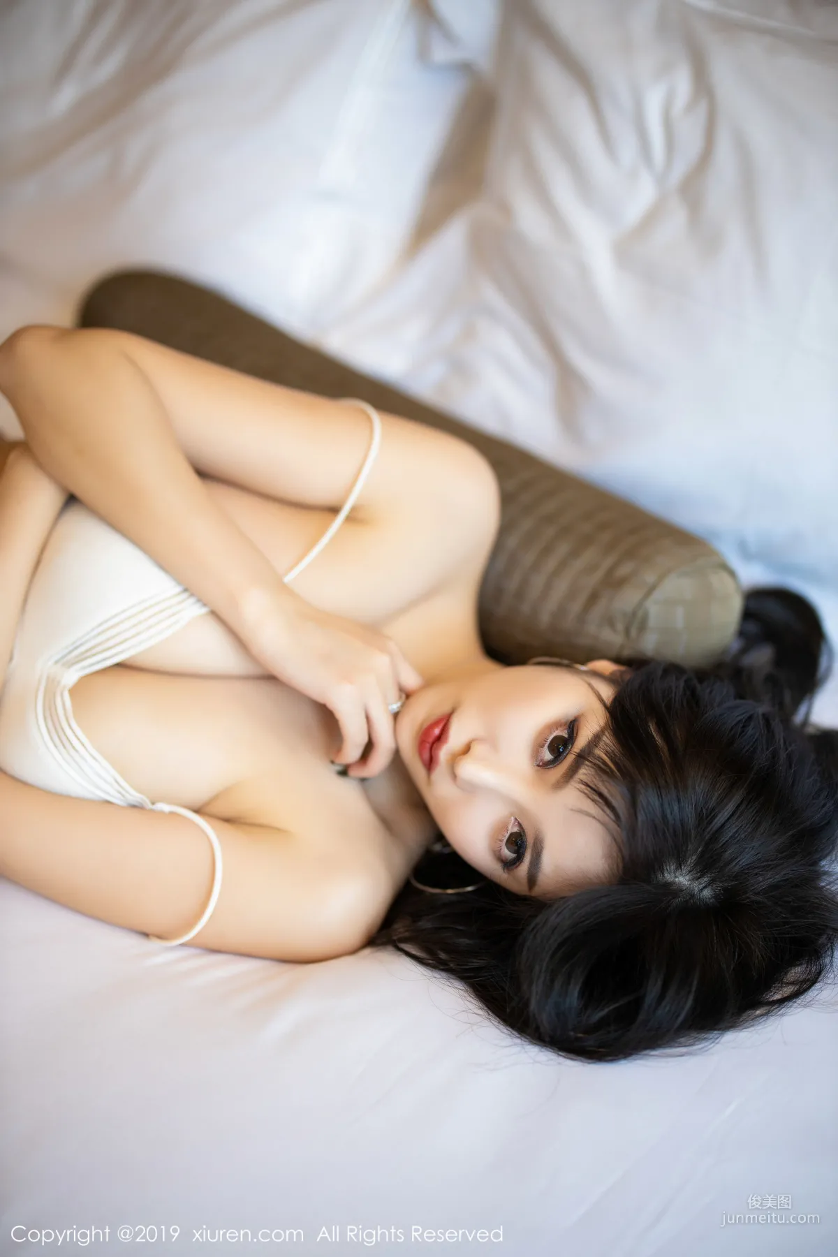 Yang Chenchen sugar "Net Stockings, Beautiful Legs, Curves Temptation" [XiuRen] No.1746 Photo Set photo 87