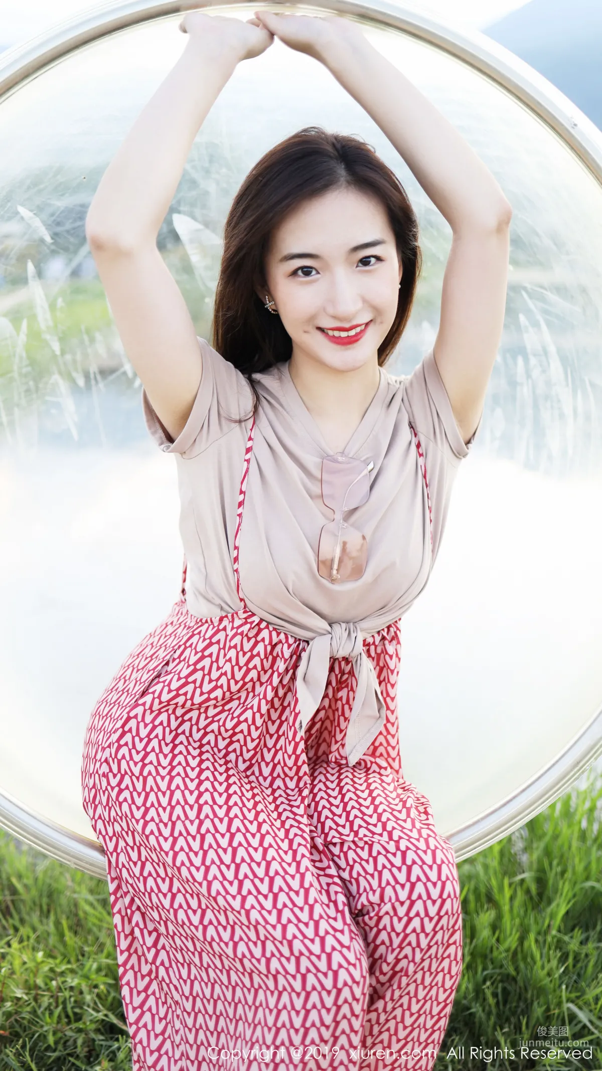 Yi'er Latte Outdoor Fresh Sweet Style Series [XiuRen] No.1718 Photo Set photo 59
