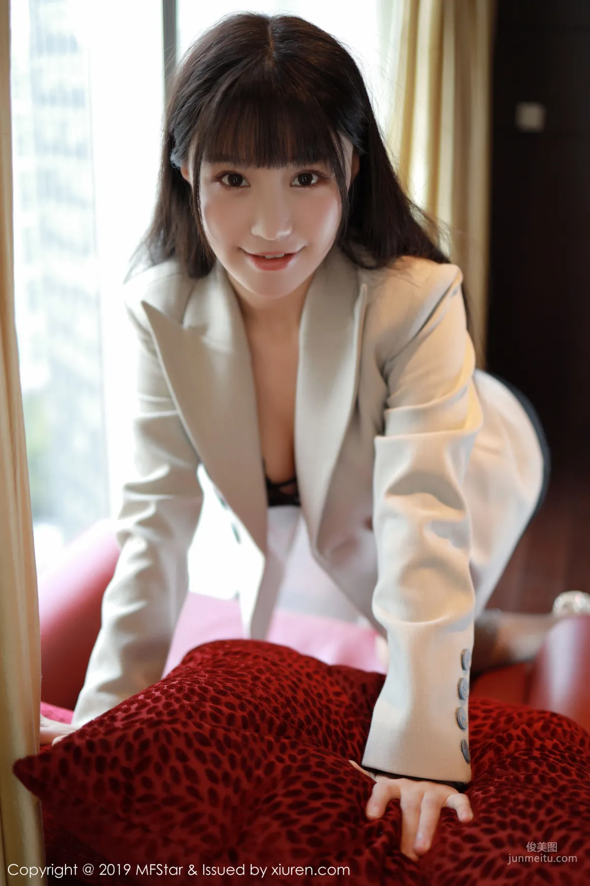 Barbie Keer, The Dashing Suit and Charming Black Stockings Lingerie [MFStar] Vol.224 Photo Set photo 20