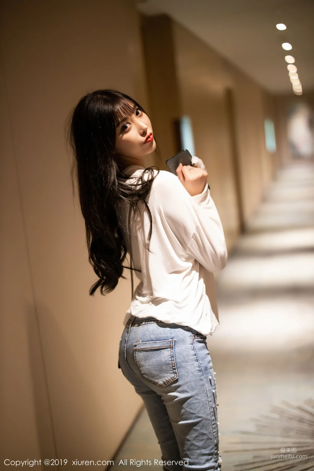 Yang Chenchen sugar "Net Stockings, Beautiful Legs, Curves Temptation" [XiuRen] No.1746 Photo Set photo 17