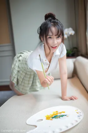陶喜樂_lele《性感學生裝下凹凸曼妙身姿》 [秀人XIUREN] No.1705 寫真集