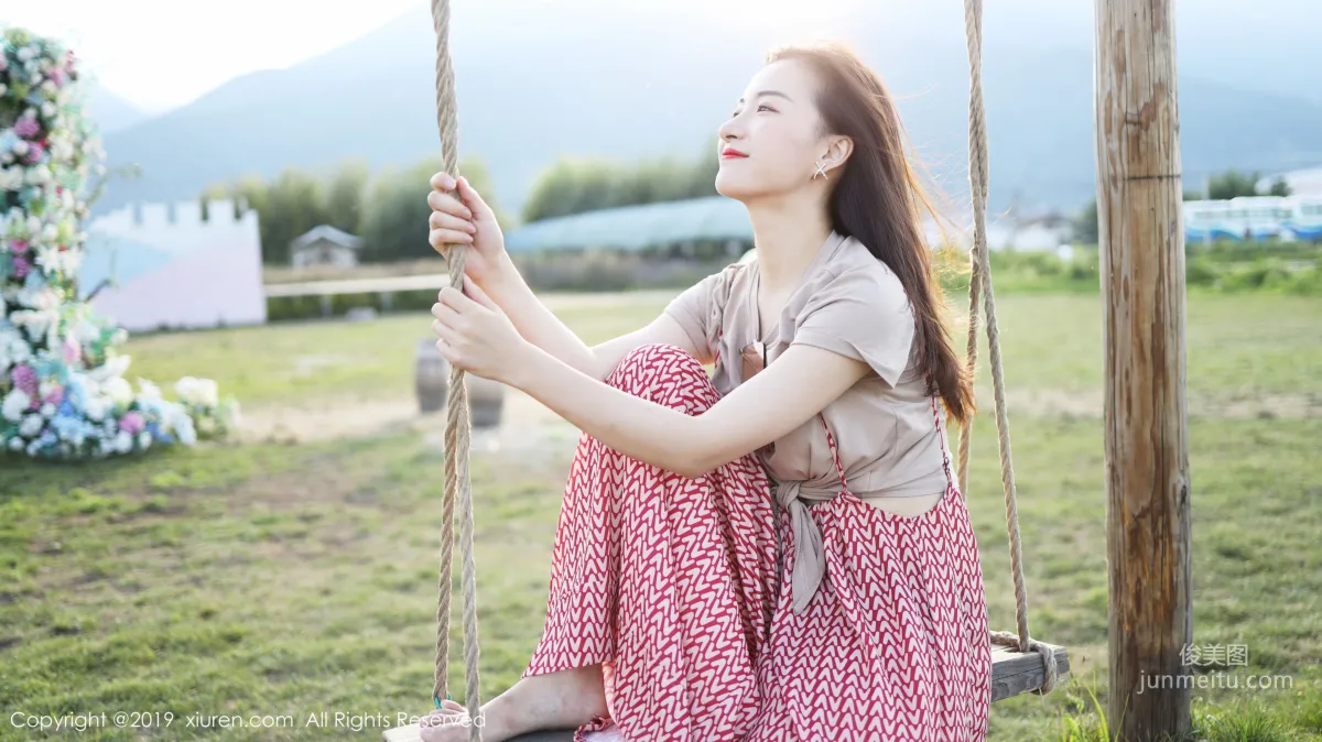 Yi'er Latte Outdoor Fresh Sweet Style Series [XiuRen] No.1718 Photo Set photo 46