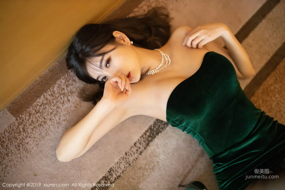 Yang Chenchen sugar, Sexy Tube Top and Stockings [XiuRen] No.1731 Photo Set photo 51