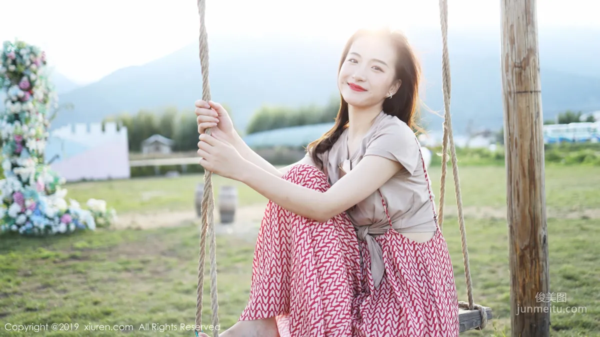 Yi'er Latte Outdoor Fresh Sweet Style Series [XiuRen] No.1718 Photo Set photo 45