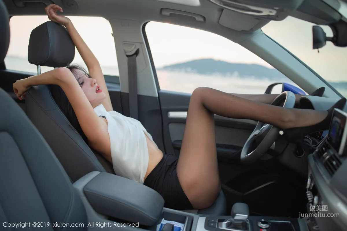 A Zhu, Sexy and Wild Outdoor Car Shoot Series [XiuRen] No.1768 Photo Set photo 37