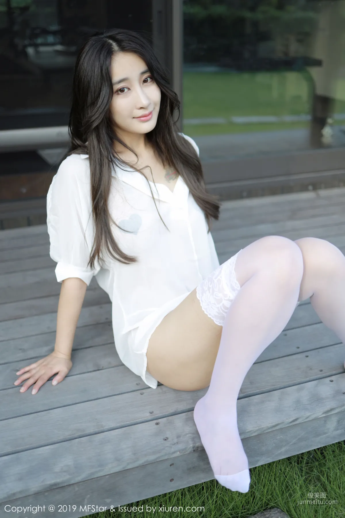 Betty Lin Zixin, Premium White Shirt Lady [MFStar] Vol.219 Photo Set photo 39