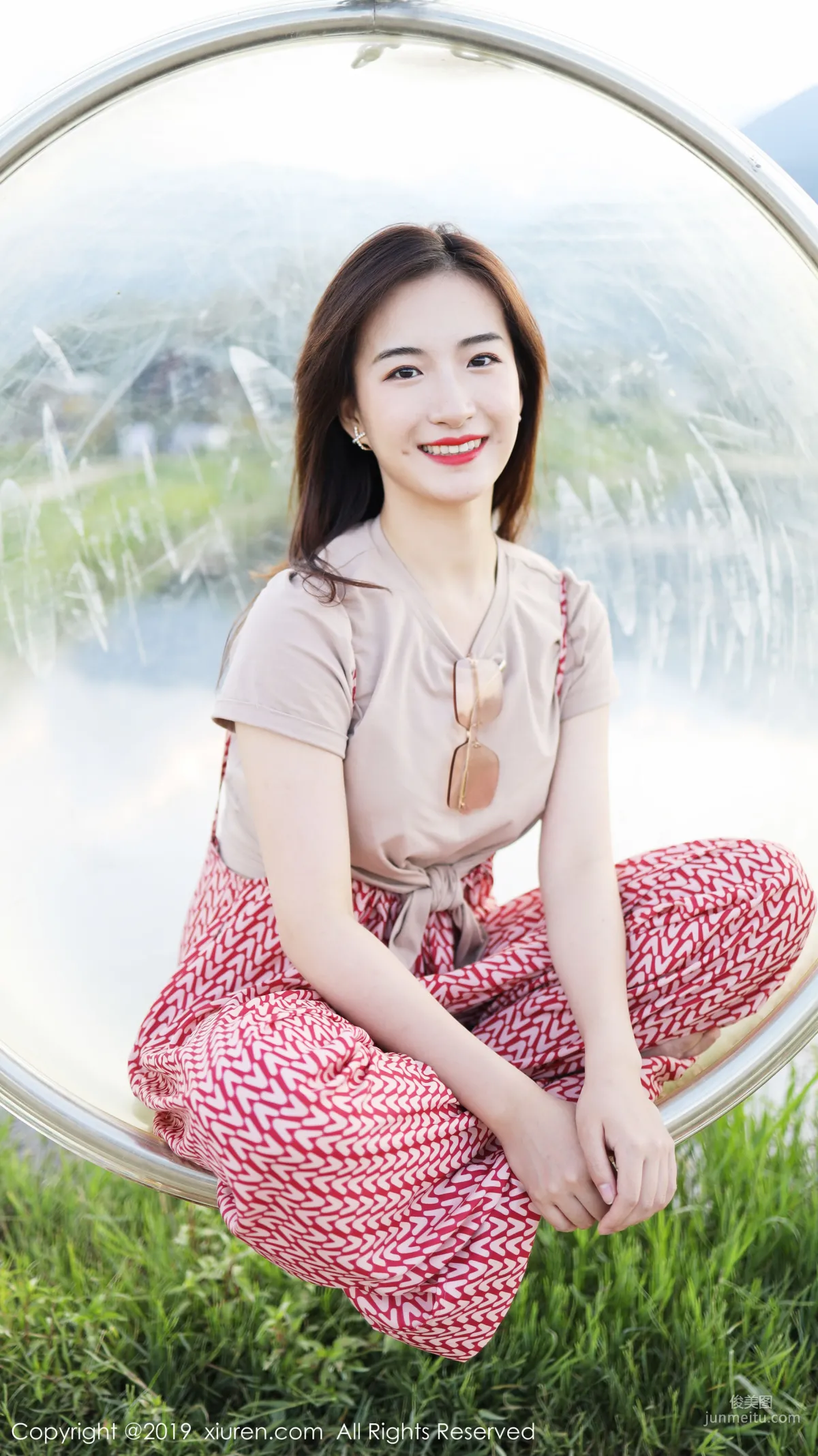 Yi'er Latte Outdoor Fresh Sweet Style Series [XiuRen] No.1718 Photo Set photo 61