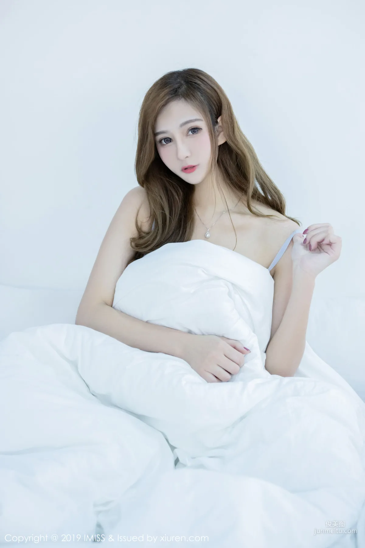 Lavinia, Stockings and Beautiful Legs Special [IMISS] Vol.384 Photo Set photo 24