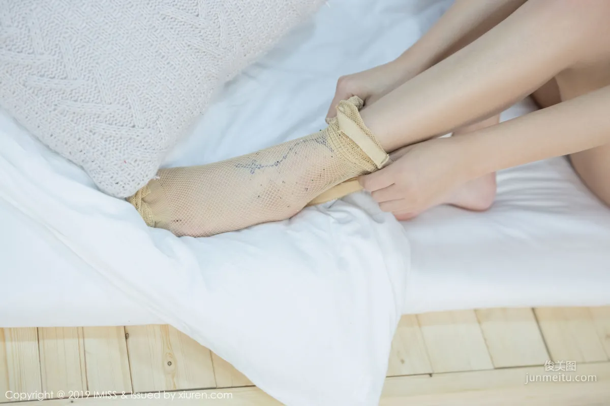 Lavinia, Stockings and Beautiful Legs Special [IMISS] Vol.384 Photo Set photo 32