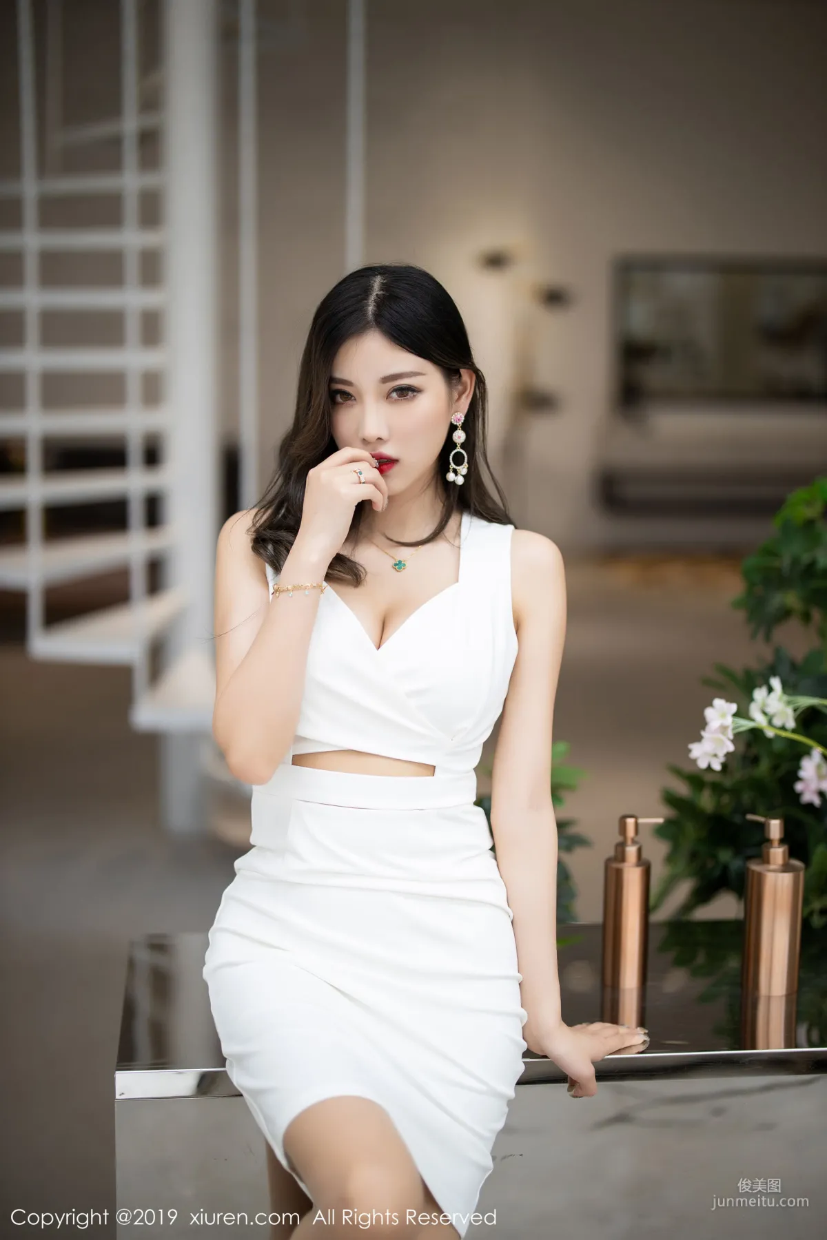 Yang Chenchen sugar Sexy Lingerie and Tempting Body [XiuRen] No.1695 Photo Set photo 13