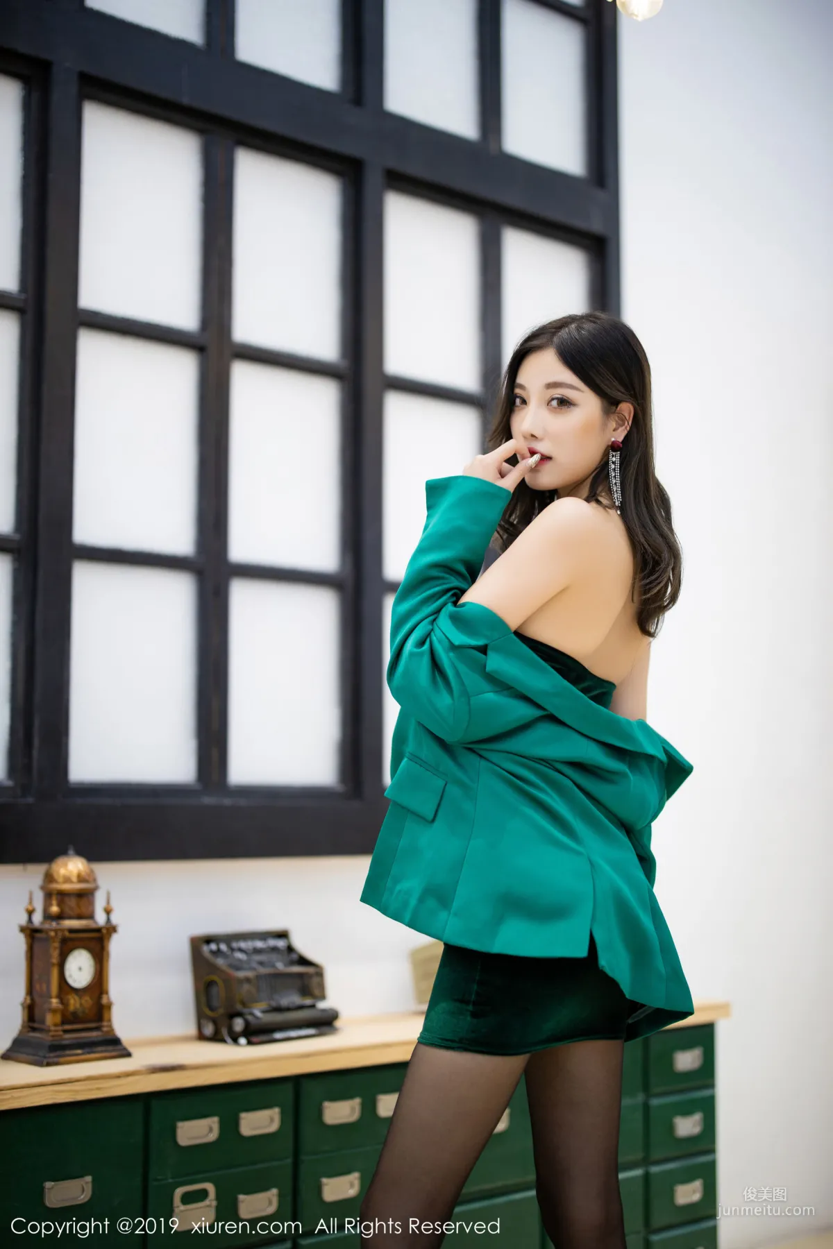 Yang Chenchen sugar, Sexy Tube Top and Stockings [XiuRen] No.1731 Photo Set photo 13