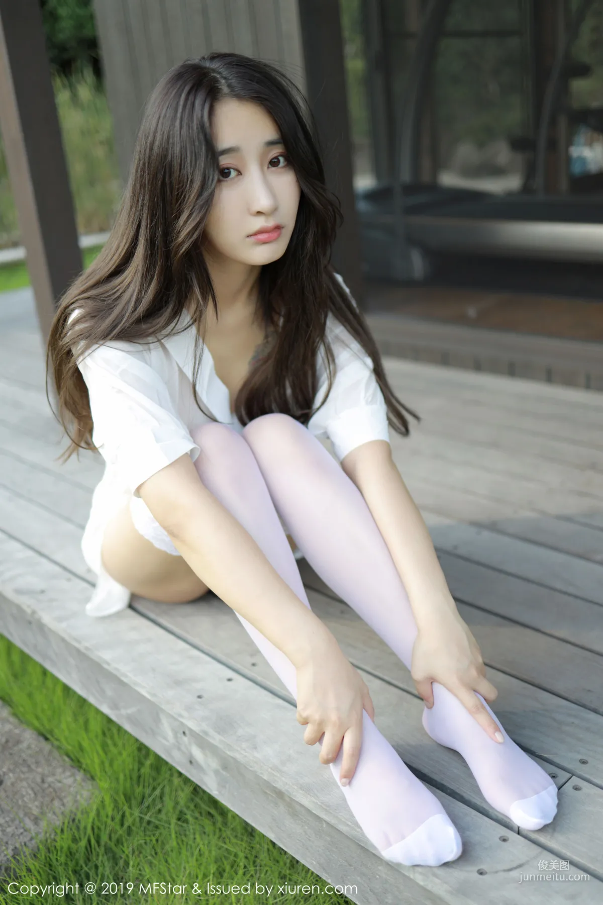 Betty Lin Zixin, Premium White Shirt Lady [MFStar] Vol.219 Photo Set photo 35