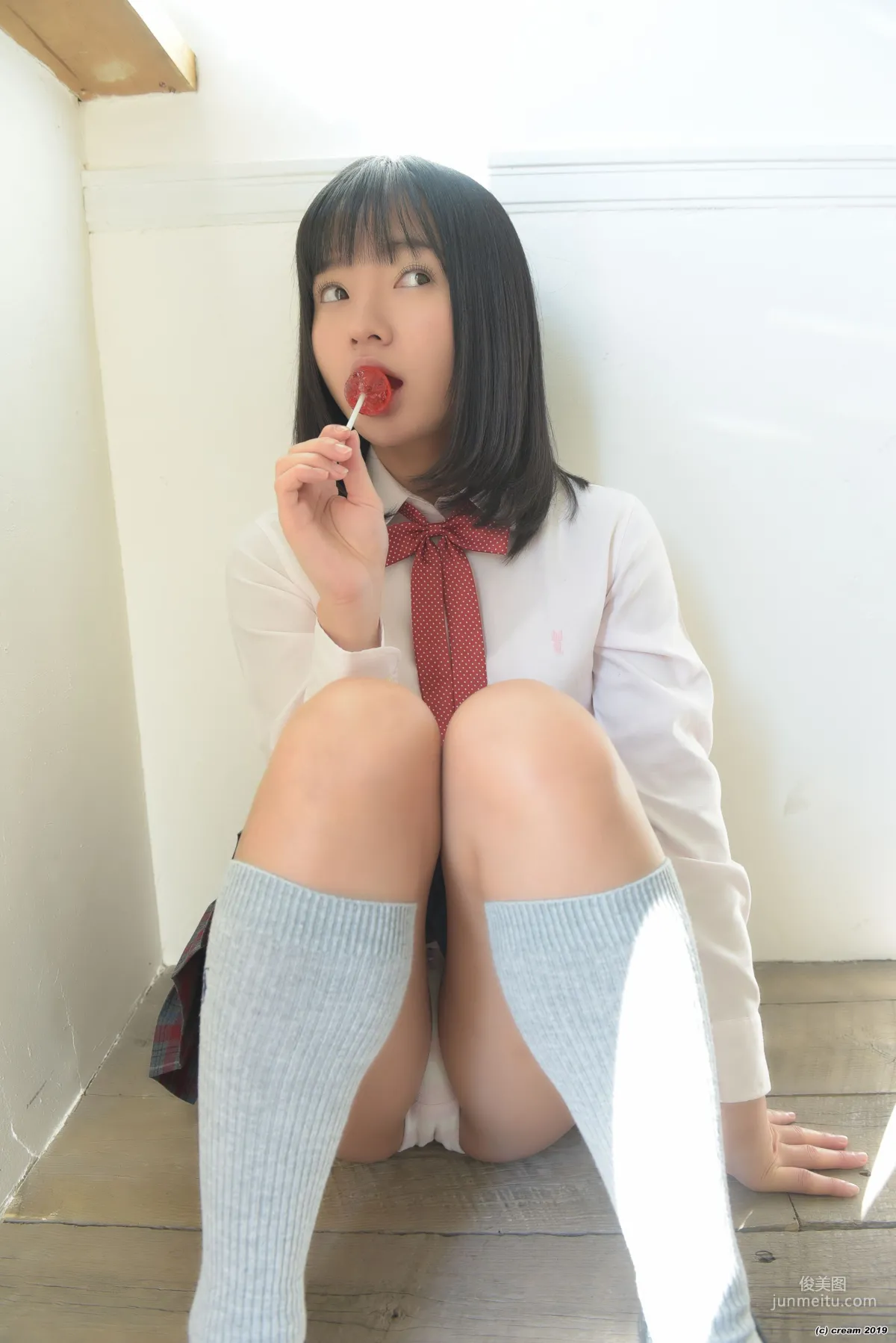 [LOVEPOP] 西永彩奈《Ayana Stripes - (Cream) - PPV》 寫真集 12