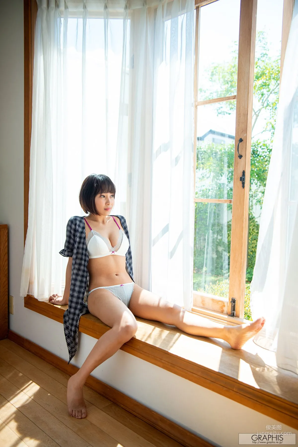 Rika Aimi: Graphis First Gravure photo 15